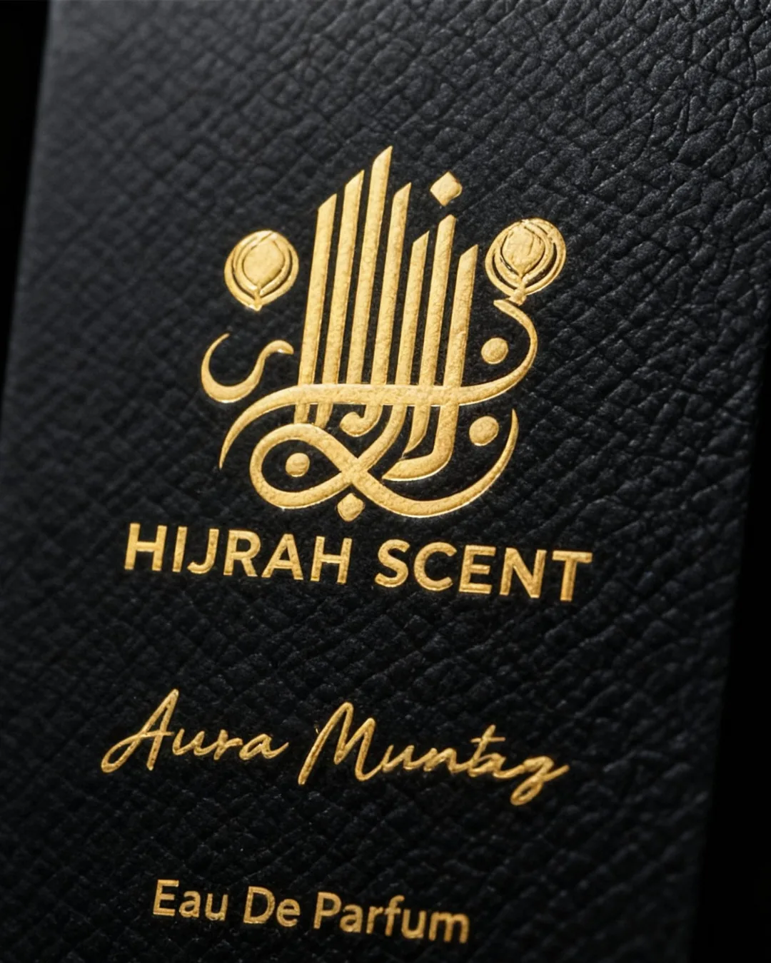 Detail hot stamping emas pada hardbox Hijrah Scent