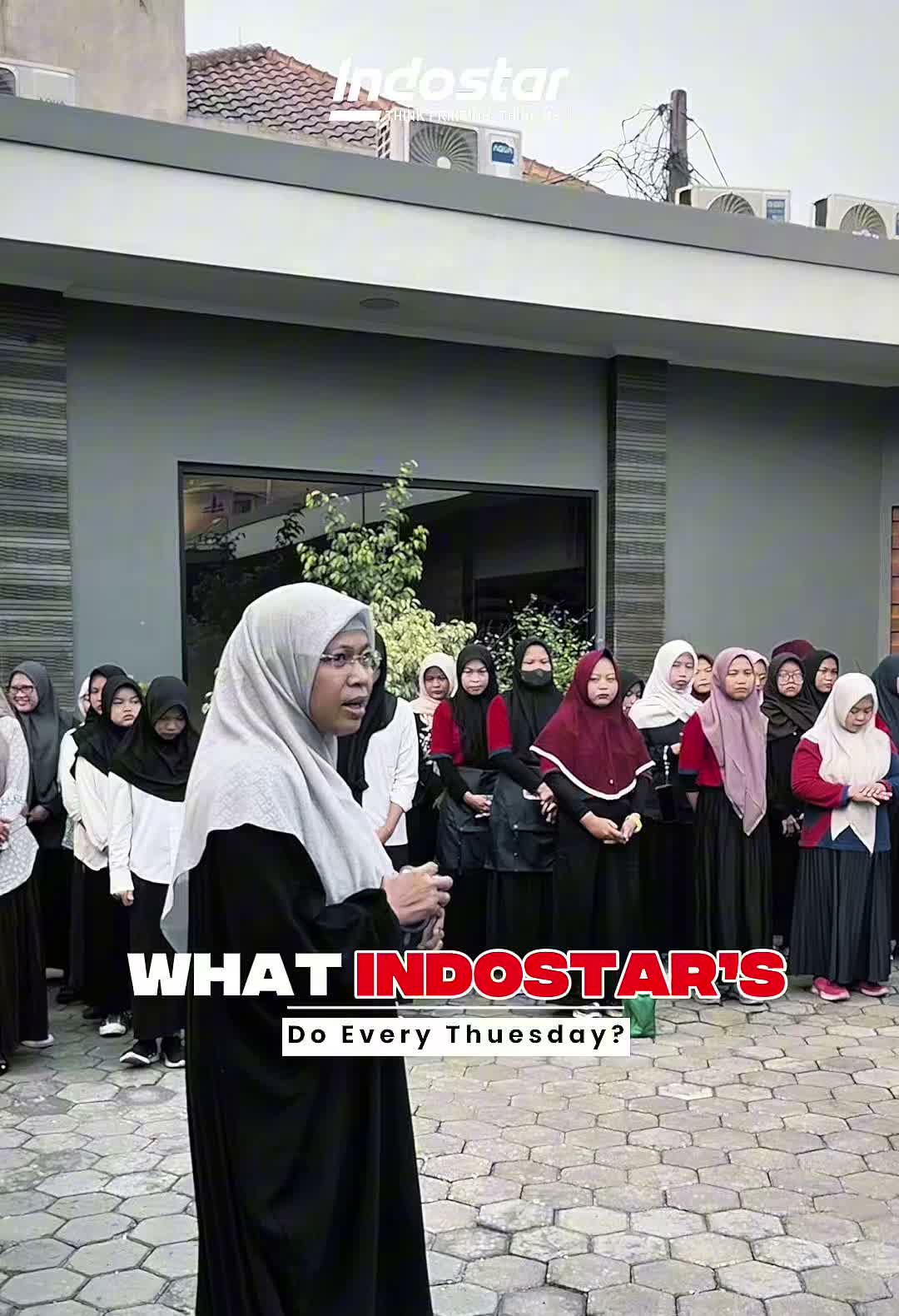 Tim Indostar berkumpul untuk briefing dan content planning